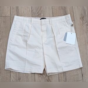 $950 Mens TOM FORD Silk/Cotton Pleated Front Poplin Shorts Ecru 50 US 34